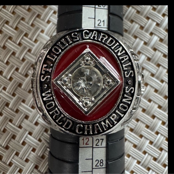 St. Louis Cardinals 1964 World Champions Replica Collection Ring - Picture 13 of 13